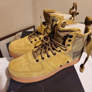 Nike Sf Air force 1 mid desert moss